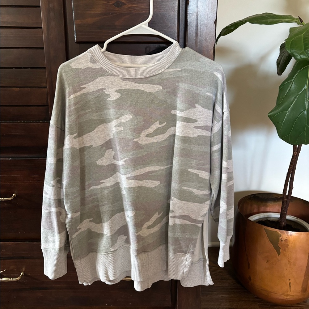 aerie Green and Cream Camo Pullover Sweatshirt
